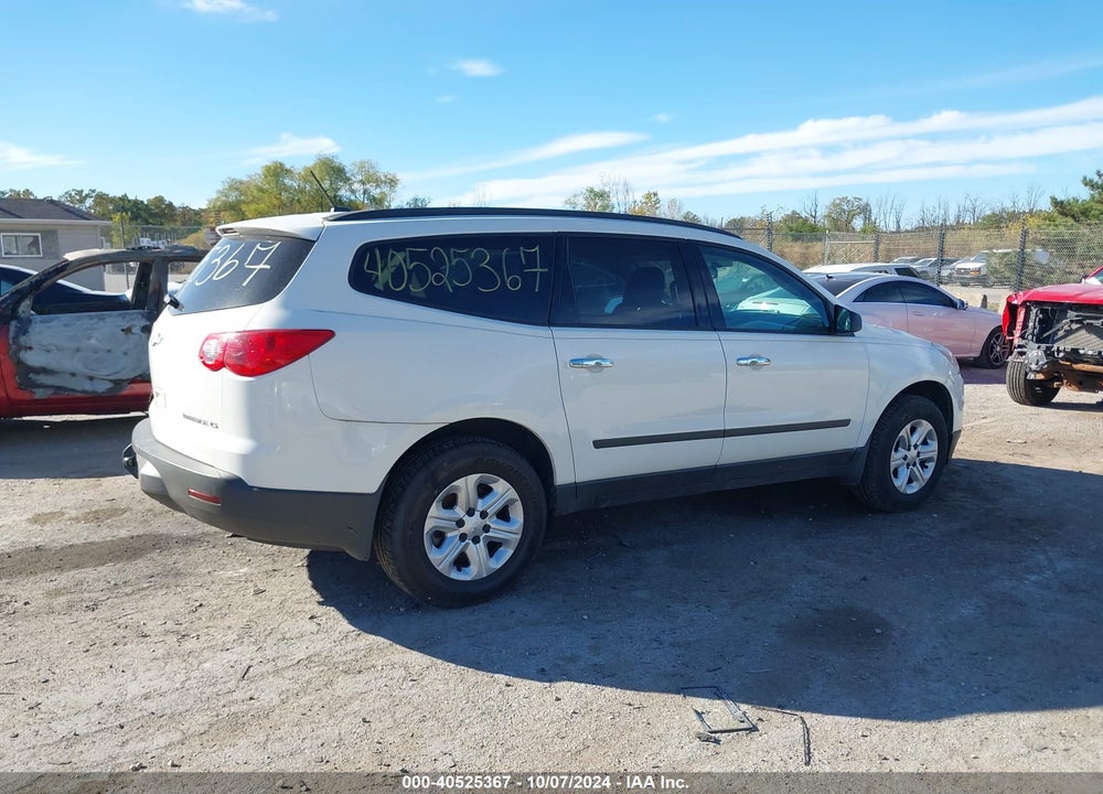 2012 CHEVROLET TRAVERSE LS VIN: 1GNKRFED2CJ282466