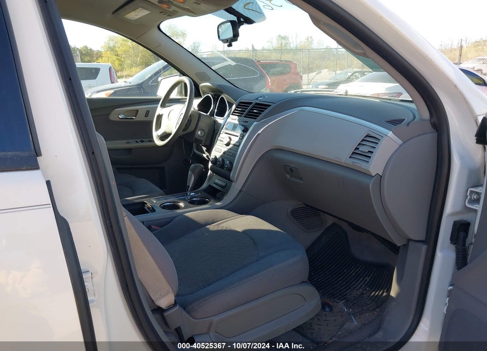 2012 CHEVROLET TRAVERSE LS VIN: 1GNKRFED2CJ282466