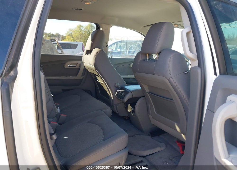 2012 CHEVROLET TRAVERSE LS VIN: 1GNKRFED2CJ282466