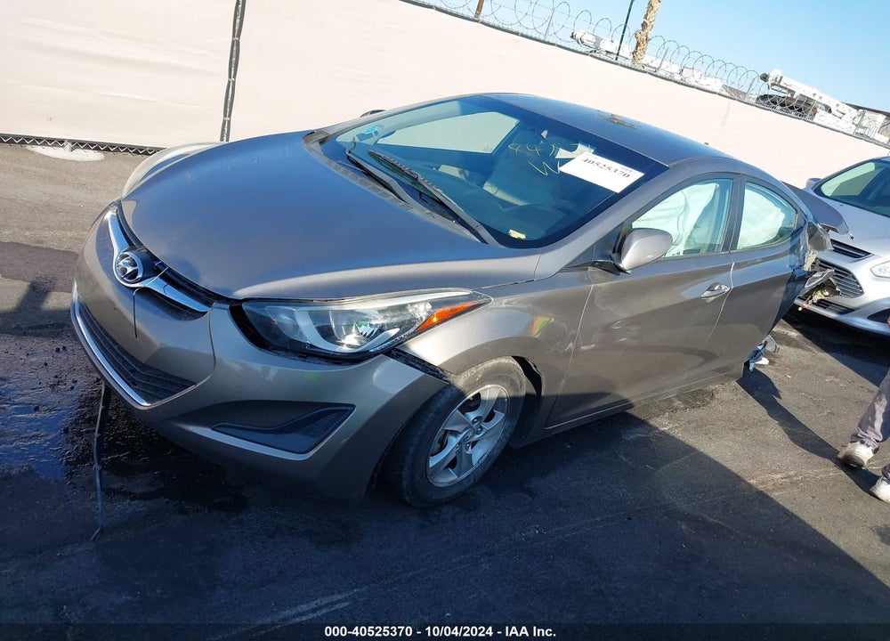 2015 HYUNDAI ELANTRA SE VIN: 5NPDH4AE9FH561370