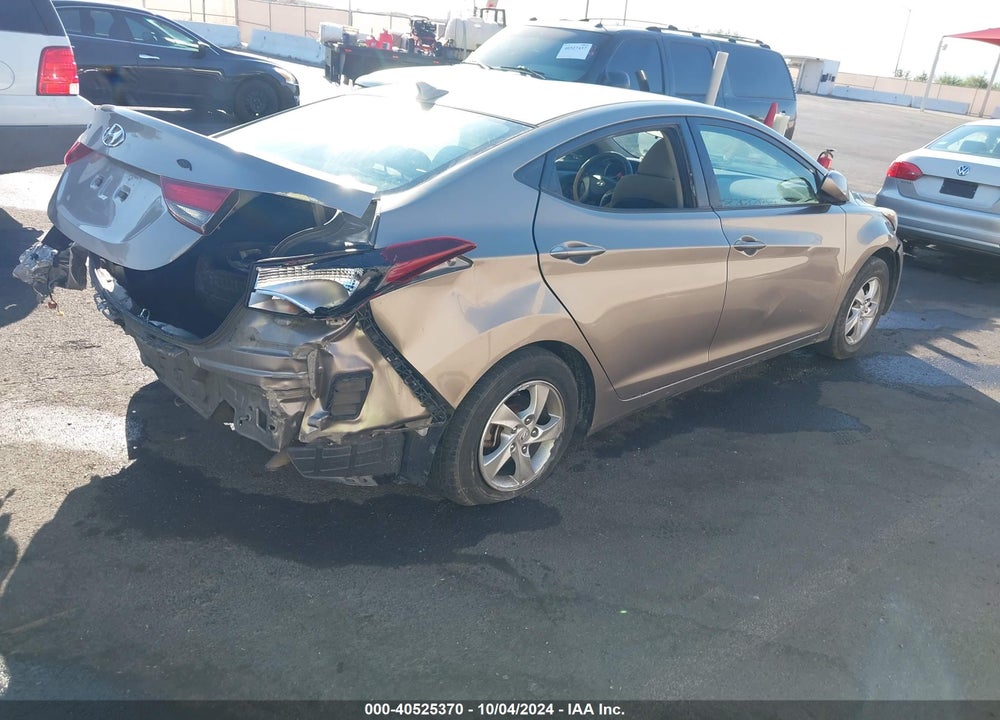 2015 HYUNDAI ELANTRA SE VIN: 5NPDH4AE9FH561370