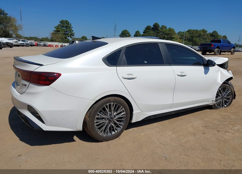 2023 KIA FORTE GT LINE VIN: 3KPF54AD4PE640783