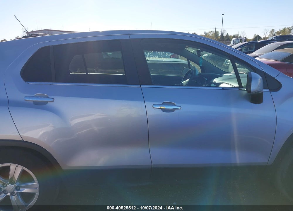 2018 CHEVROLET TRAX LS VIN: KL7CJKSBXJB710398