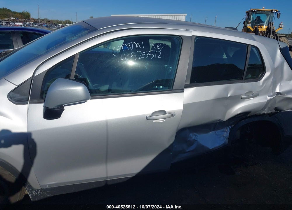 2018 CHEVROLET TRAX LS VIN: KL7CJKSBXJB710398