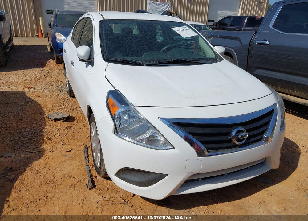 2018 NISSAN VERSA 1.6 SV VIN: 3N1CN7APXJL885026