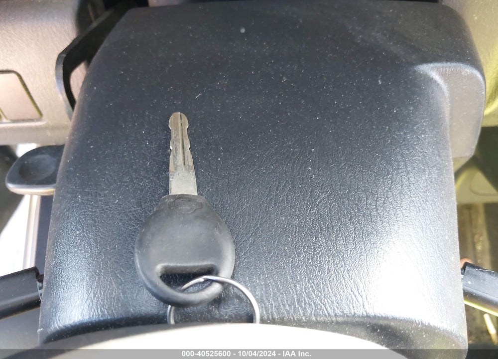 2001 NISSAN FRONTIER SC-V6 VIN: 1N6MD27T91C389624