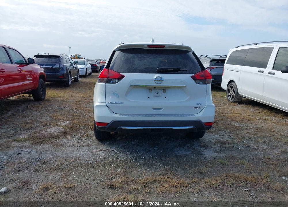 2017 NISSAN ROGUE SV VIN: 5N1AT2MT1HC885987