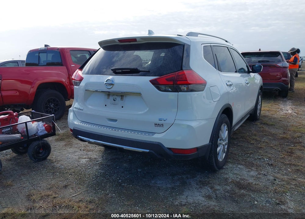 2017 NISSAN ROGUE SV VIN: 5N1AT2MT1HC885987