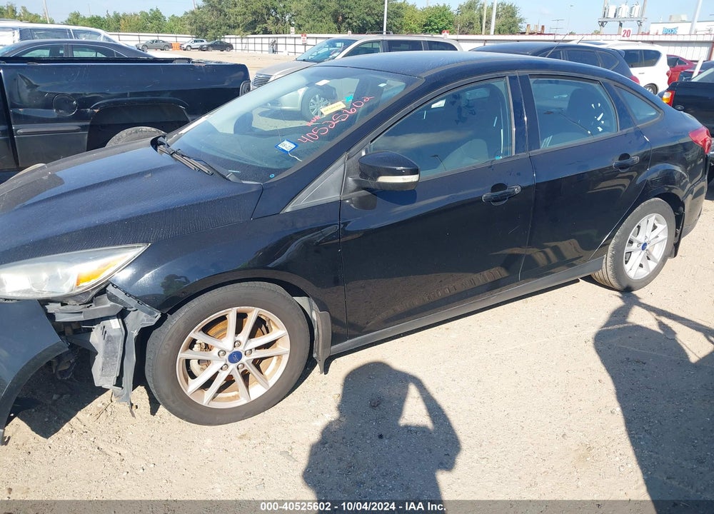 2017 FORD FOCUS SE VIN: 1FADP3F25HL322172