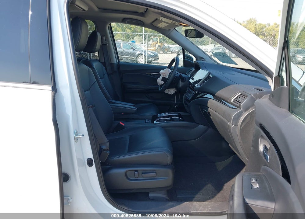 2022 HONDA PILOT AWD TOURING 7 PASSENGER VIN: 5FNYF6H66NB017066