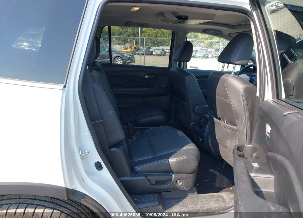 2022 HONDA PILOT AWD TOURING 7 PASSENGER VIN: 5FNYF6H66NB017066