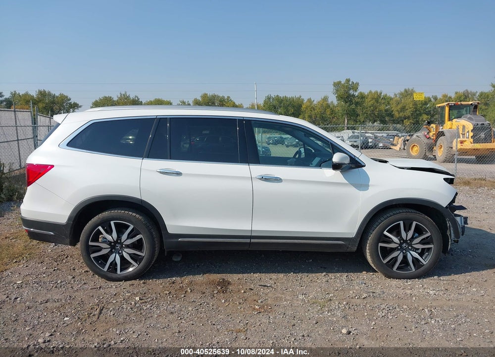 2022 HONDA PILOT AWD TOURING 7 PASSENGER VIN: 5FNYF6H66NB017066
