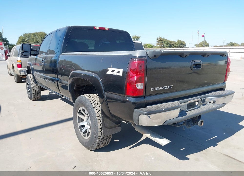 2003 CHEVROLET SILVERADO 1500 LS VIN: 2GCEK19T231190833