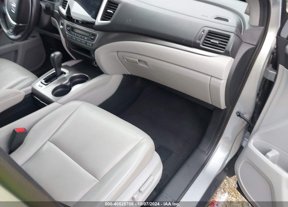 2018 HONDA PILOT EX-L VIN: 5FNYF6H59JB052931