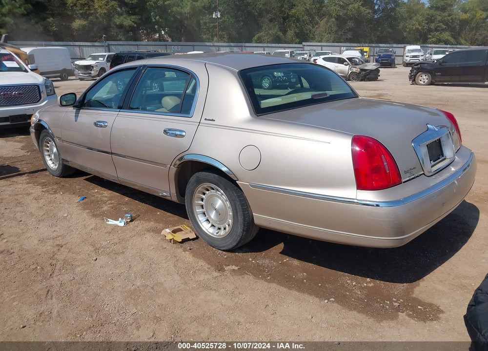1998 LINCOLN TOWN CAR EXECUTIVE VIN: 1LNFM81W7WY727092
