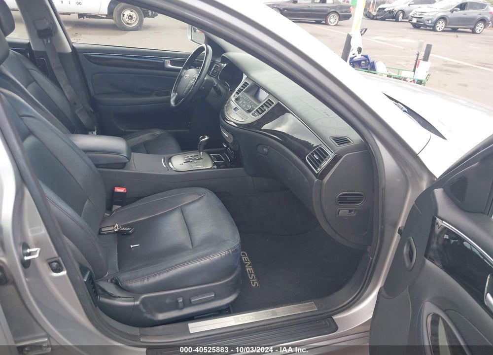 2013 HYUNDAI GENESIS 3.8 VIN: KMHGC4DD7DU228663