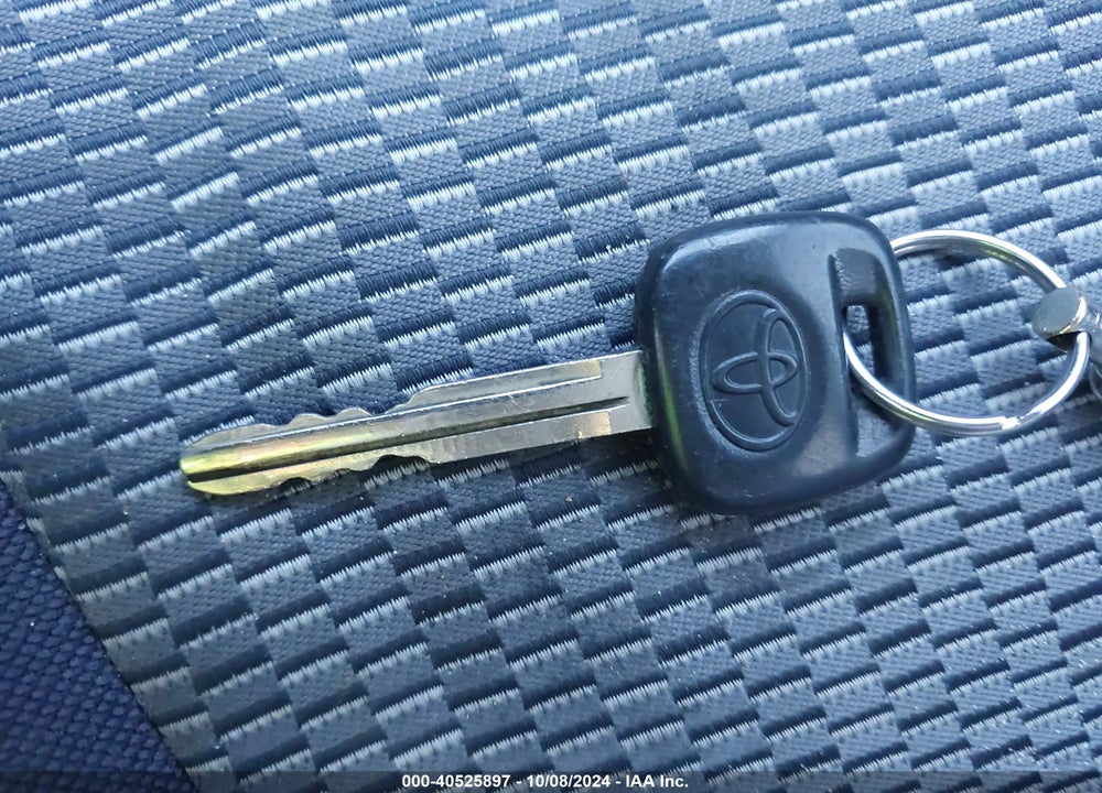 2004 TOYOTA RAV4 VIN: JTEHD20V246002507