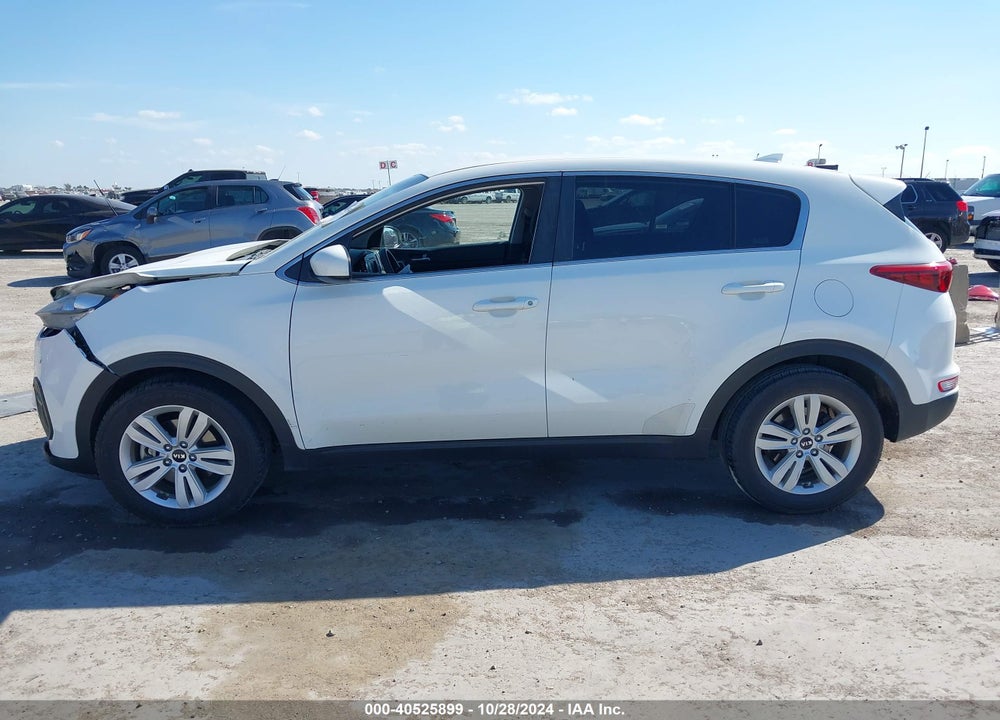 2018 KIA SPORTAGE LX VIN: KNDPM3AC6J7332062