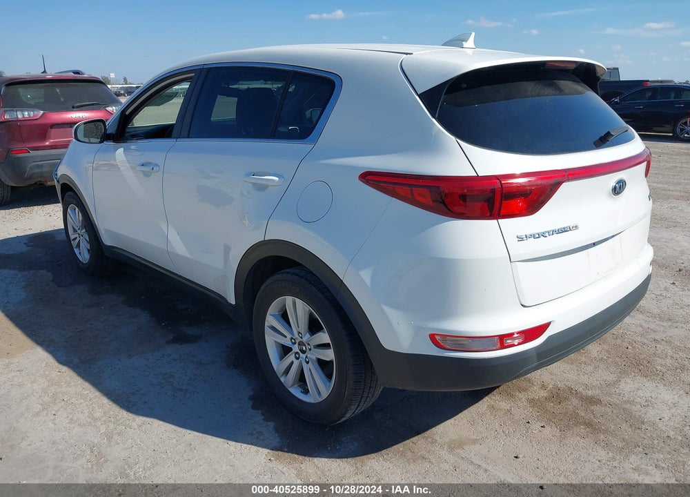 2018 KIA SPORTAGE LX VIN: KNDPM3AC6J7332062