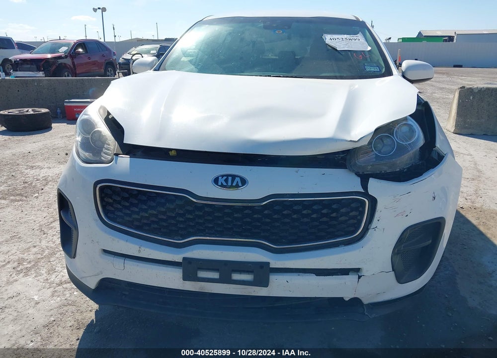 2018 KIA SPORTAGE LX VIN: KNDPM3AC6J7332062