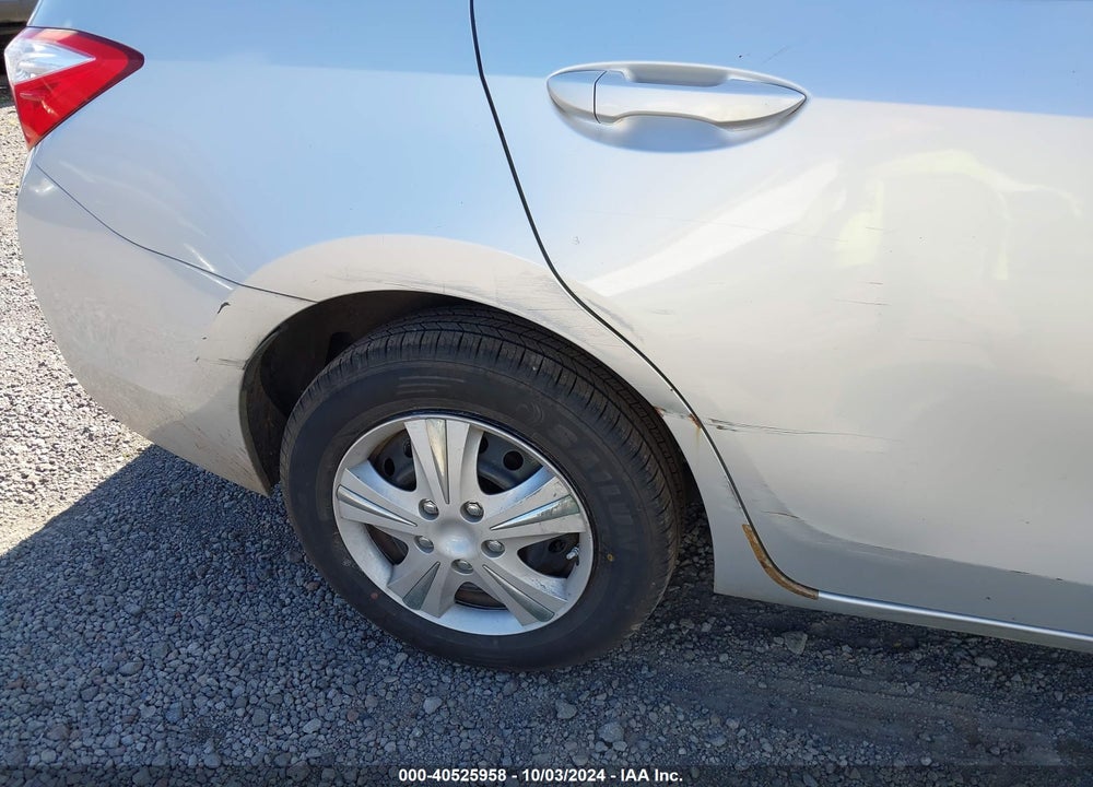 2015 TOYOTA COROLLA L VIN: 5YFBURHE5FP219083