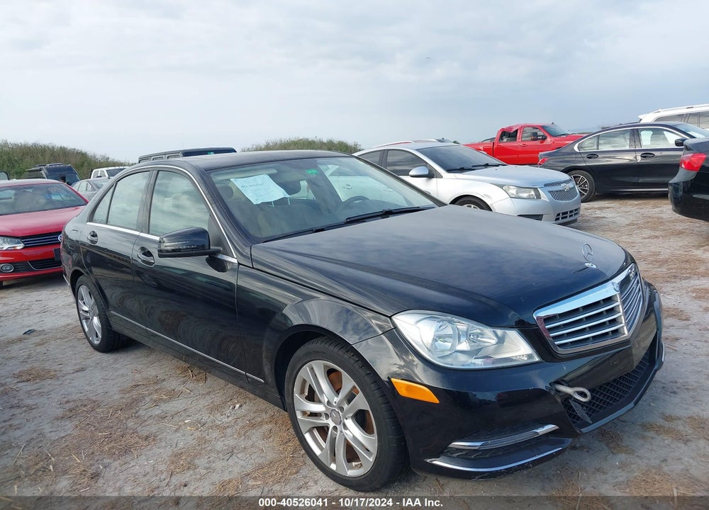 2013 MERCEDES-BENZ C 300 LUXURY 4MATIC/SPORT 4MATIC VIN: WDDGF8AB6DA870577