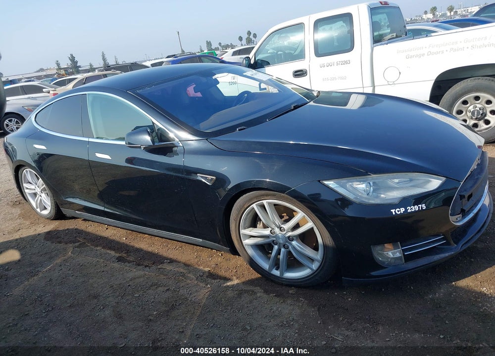 2013 TESLA MODEL S VIN: 5YJSA1DN8DFP05749