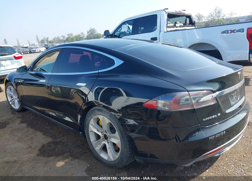 2013 TESLA MODEL S VIN: 5YJSA1DN8DFP05749