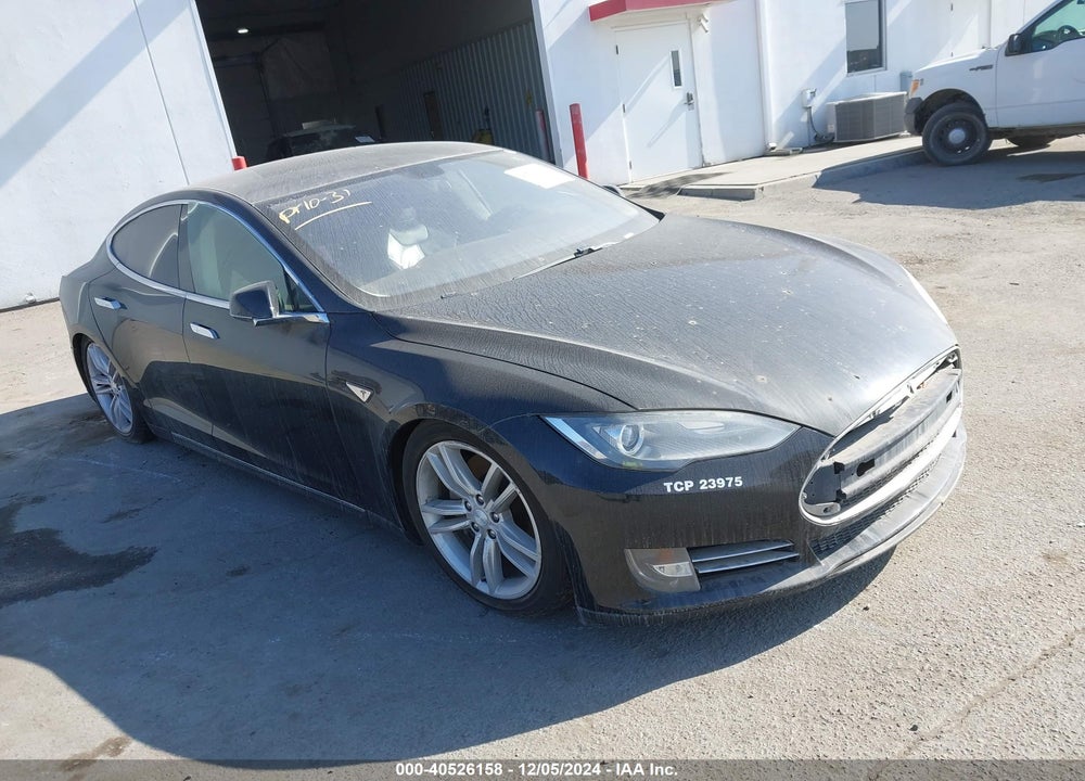 2013 TESLA MODEL S VIN: 5YJSA1DN8DFP05749
