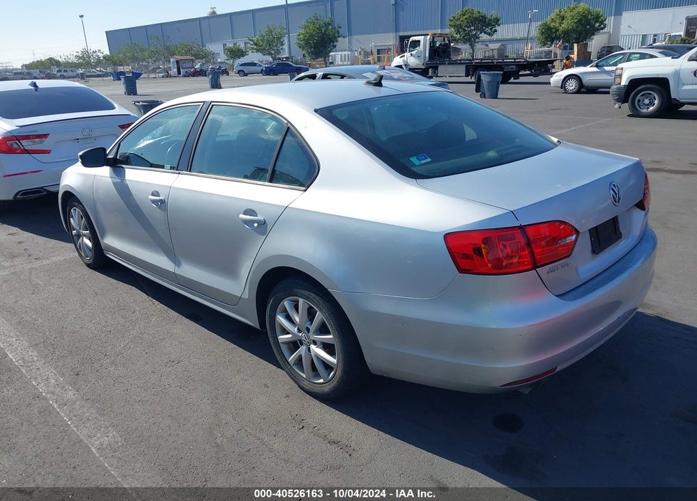 2012 VOLKSWAGEN JETTA 2.5L SE VIN: 3VWDP7AJ3CM372492
