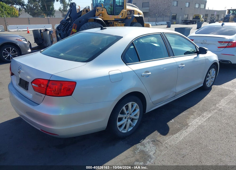 2012 VOLKSWAGEN JETTA 2.5L SE VIN: 3VWDP7AJ3CM372492