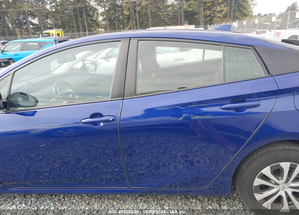 2016 TOYOTA PRIUS FOUR VIN: JTDKARFU7G3525456