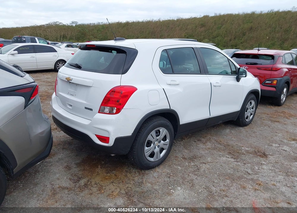 2017 CHEVROLET TRAX LS VIN: KL7CJKSB1HB187119