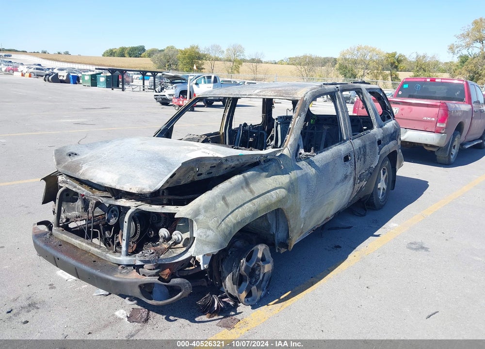 2004 CHEVROLET TRAILBLAZER LT VIN: 1GNDT13S842254407