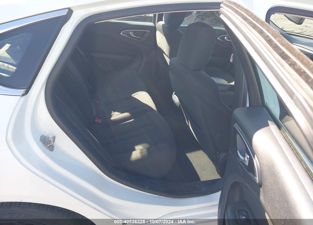 2015 CHRYSLER 200 LIMITED VIN: 1C3CCCAB4FN671130