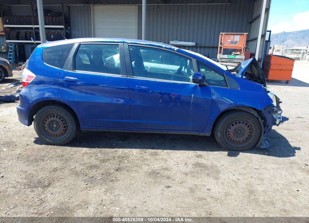2013 HONDA FIT VIN: JHMGE8H35DC079181