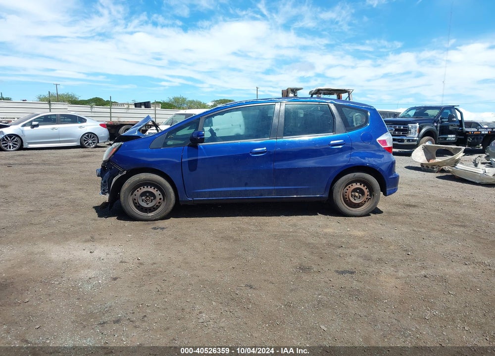 2013 HONDA FIT VIN: JHMGE8H35DC079181