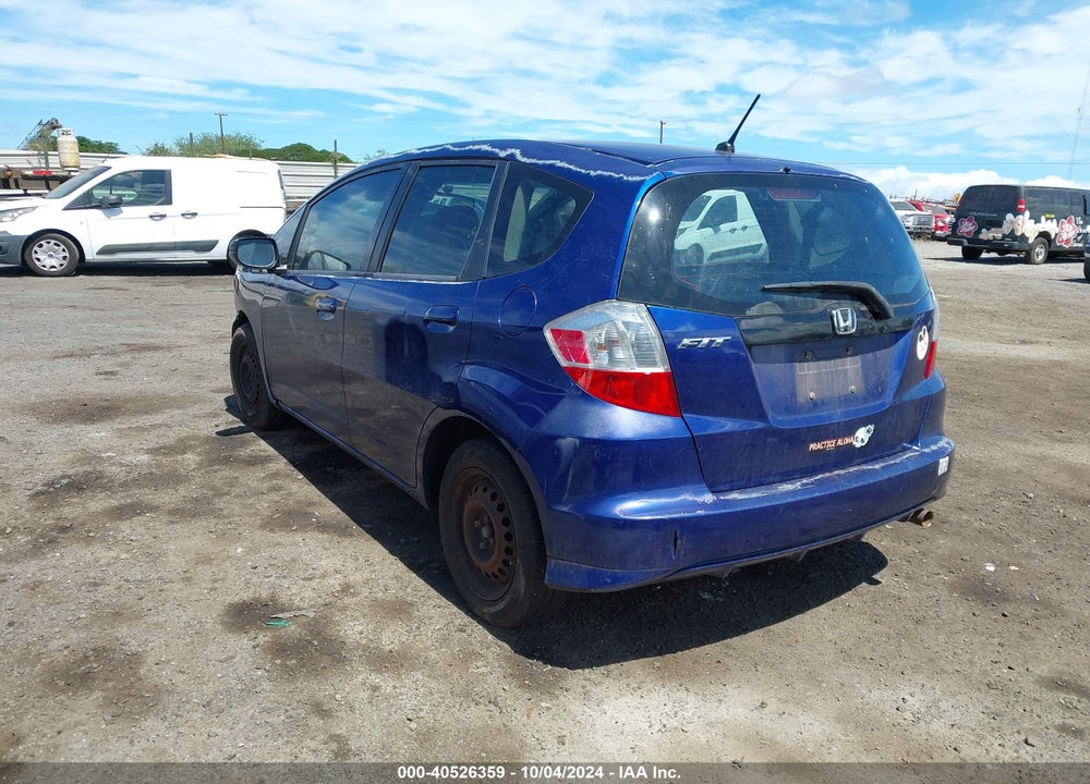 2013 HONDA FIT VIN: JHMGE8H35DC079181