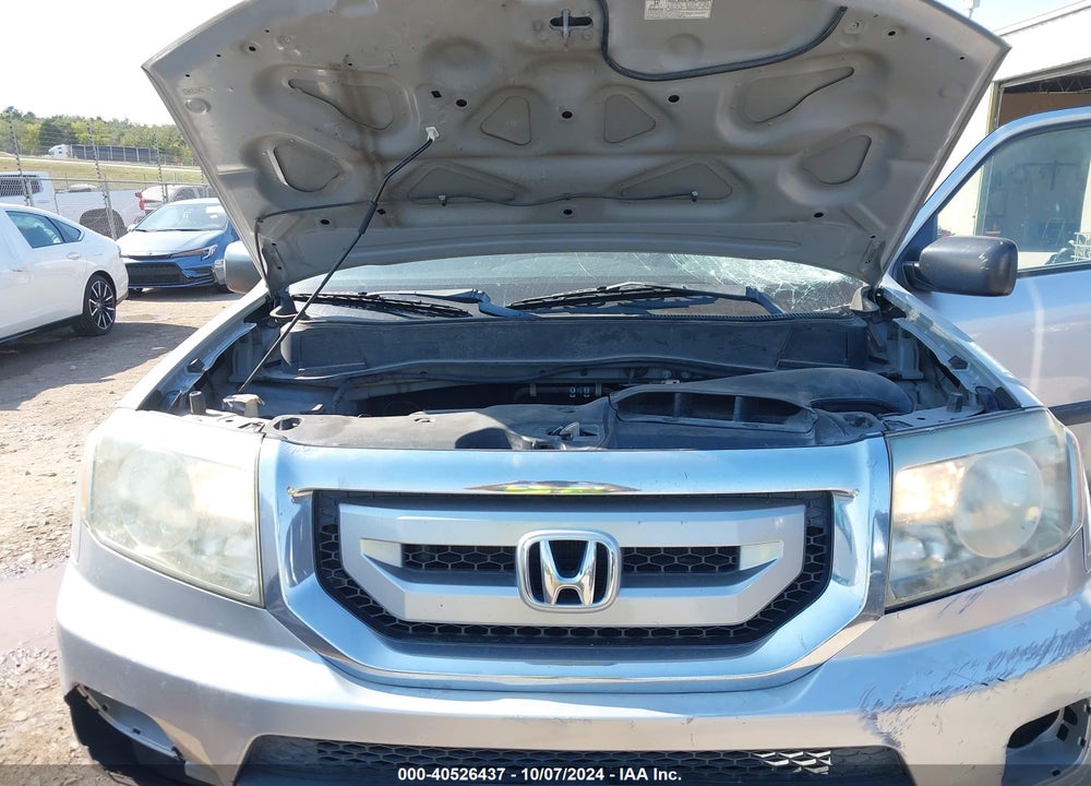 2010 HONDA PILOT LX VIN: 5FNYF3H22AB017698