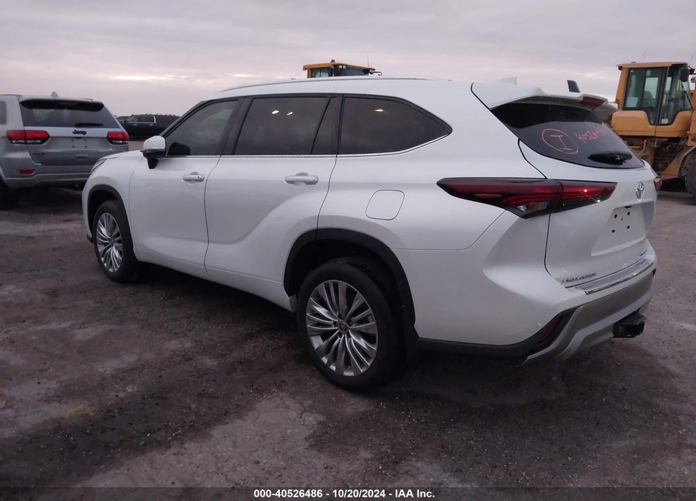 2024 TOYOTA HIGHLANDER PLATINUM VIN: 5TDKDRAH4RS539608