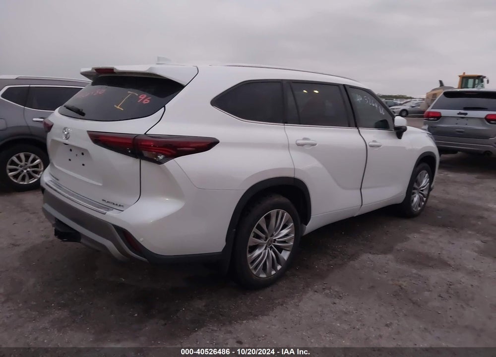 2024 TOYOTA HIGHLANDER PLATINUM VIN: 5TDKDRAH4RS539608