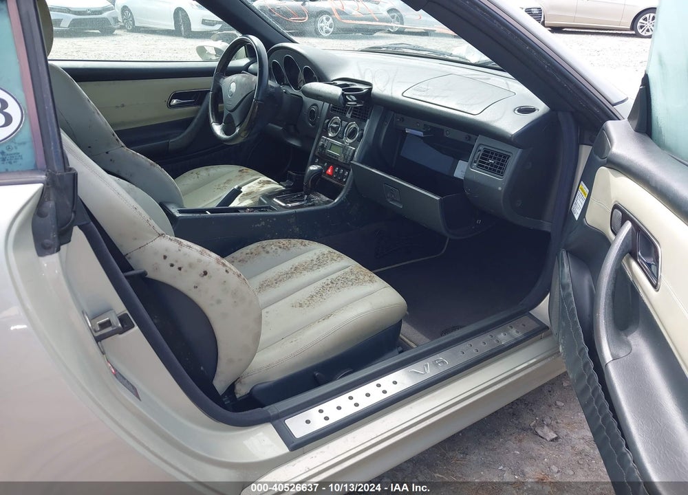 2003 MERCEDES-BENZ SLK 320 VIN: WDBKK65F33F276417