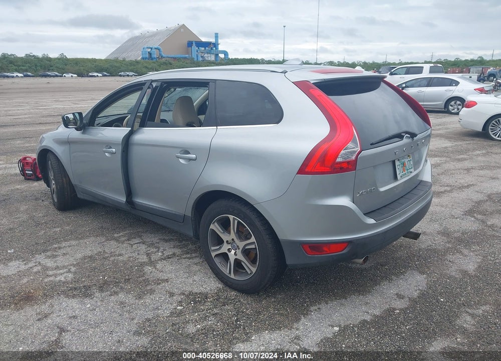 2011 VOLVO XC60 T6/T6 R-DESIGN VIN: YV4902DZ7B2215911