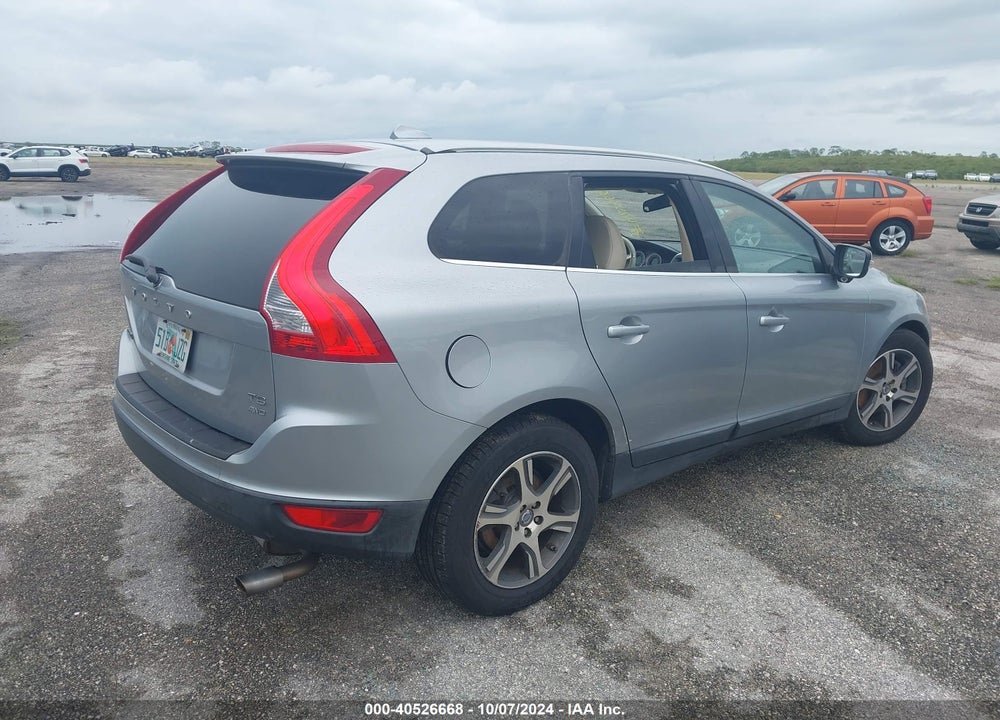 2011 VOLVO XC60 T6/T6 R-DESIGN VIN: YV4902DZ7B2215911