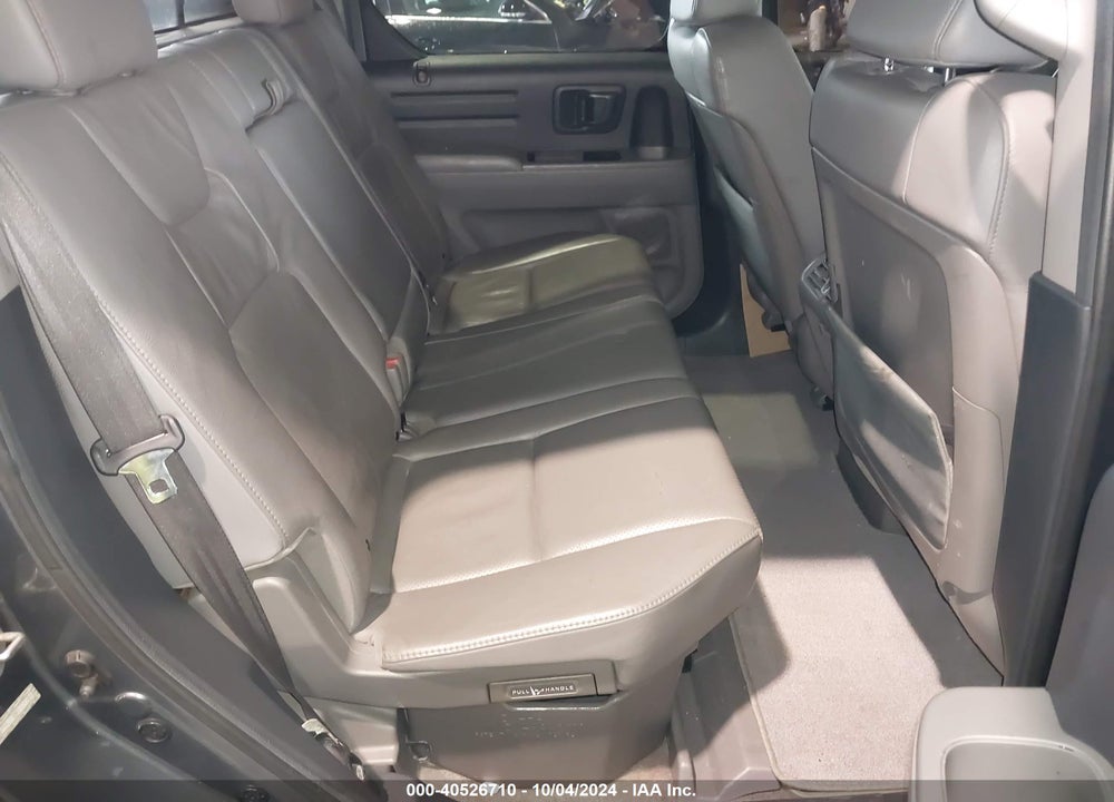 2010 HONDA RIDGELINE RTL VIN: 5FPYK1F50AB009300