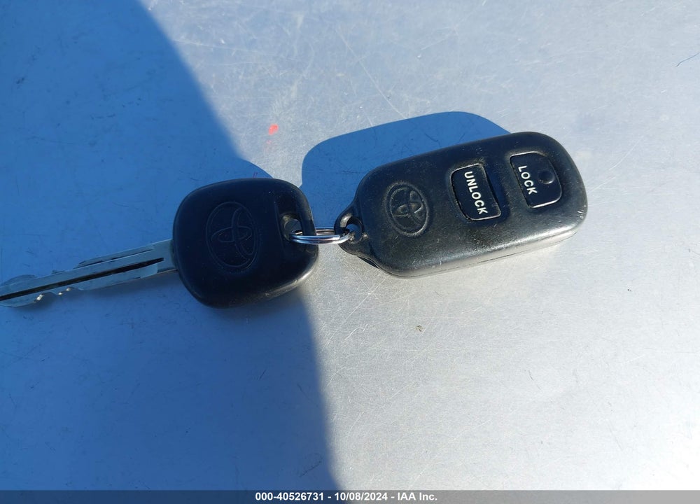 2007 TOYOTA COROLLA LE VIN: 1NXBR32E07Z766558