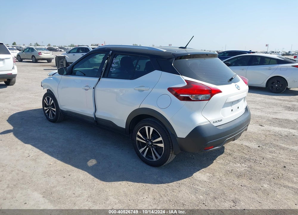2019 NISSAN KICKS SV VIN: 3N1CP5CU3KL516673