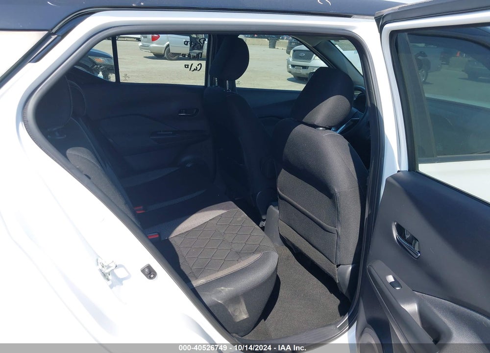2019 NISSAN KICKS SV VIN: 3N1CP5CU3KL516673