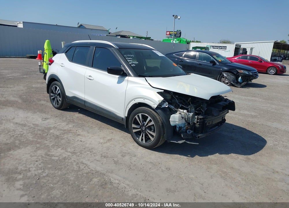 2019 NISSAN KICKS SV VIN: 3N1CP5CU3KL516673