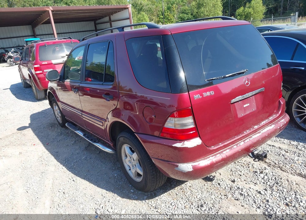 2000 MERCEDES-BENZ ML 320 VIN: 4JGAB54E6YA220259